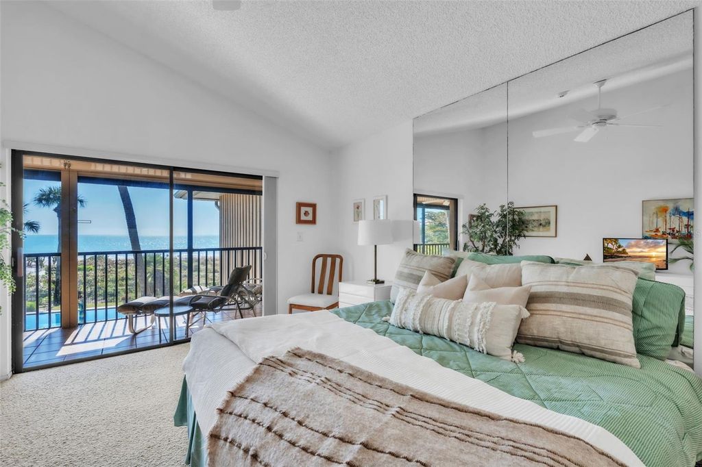 Image 23 of property listing at 5635 GULF OF MEXICO DRIVE 202, Longboat Key, FL 34228