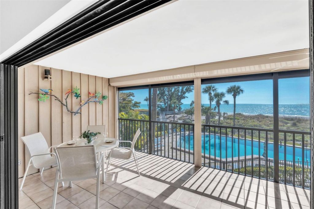 Image 38 of property listing at 5635 GULF OF MEXICO DRIVE 202, Longboat Key, FL 34228