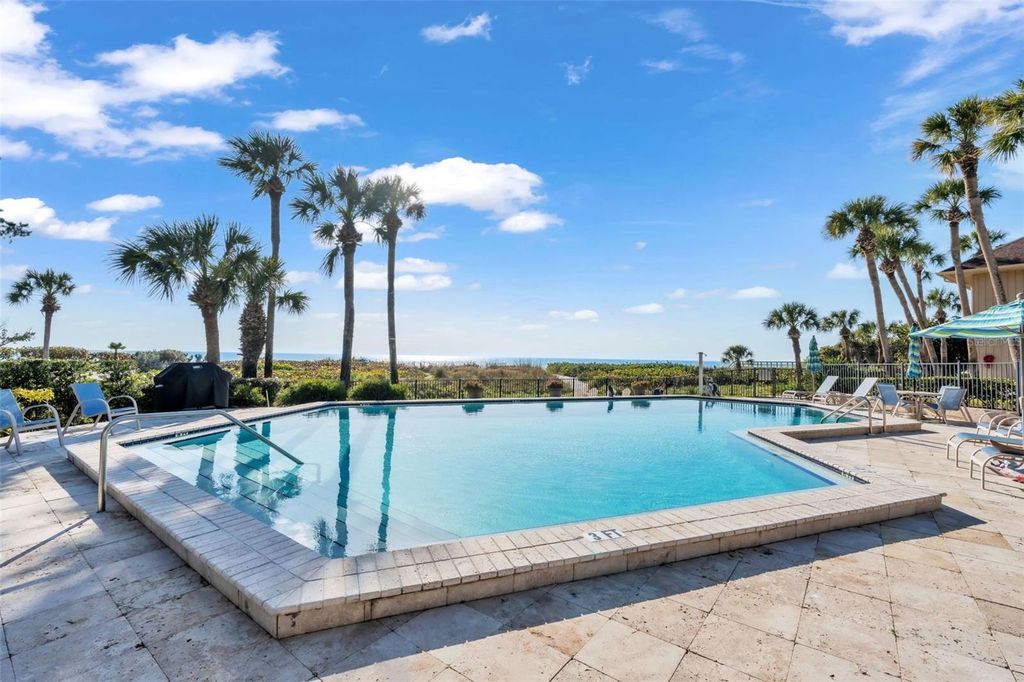 Image 46 of property listing at 5635 GULF OF MEXICO DRIVE 202, Longboat Key, FL 34228