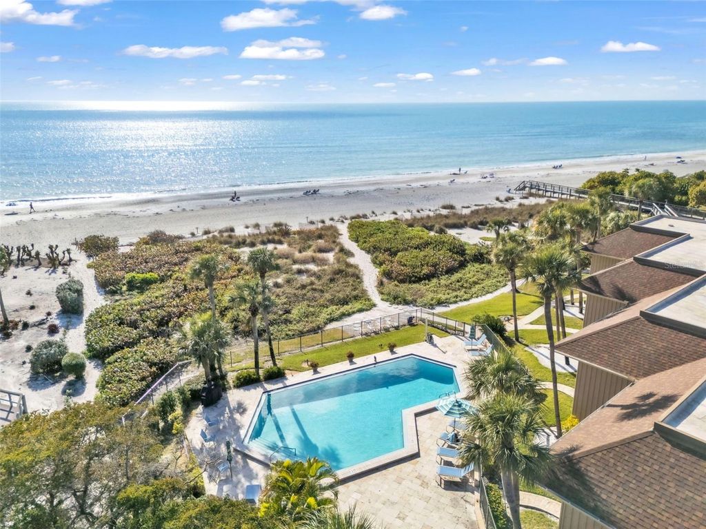 Image 48 of property listing at 5635 GULF OF MEXICO DRIVE 202, Longboat Key, FL 34228