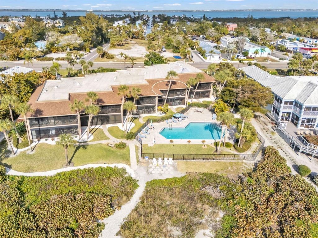 Image 50 of property listing at 5635 GULF OF MEXICO DRIVE 202, Longboat Key, FL 34228