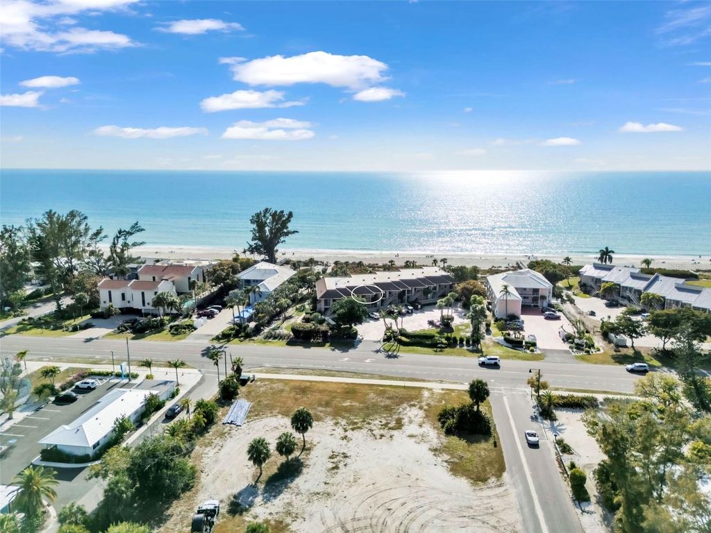 Image 61 of property listing at 5635 GULF OF MEXICO DRIVE 202, Longboat Key, FL 34228