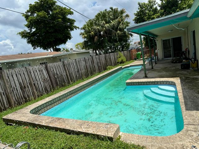 10641 NW 28TH Place, Sunrise, FL 33322