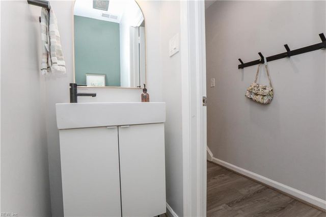 497 Bridge ST, Hampton, VA 23669