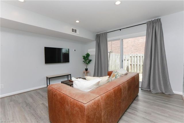 497 Bridge ST, Hampton, VA 23669