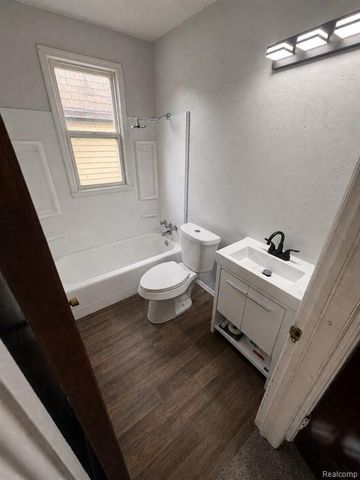 6023 Casmere Street, Hamtramck, MI 48212