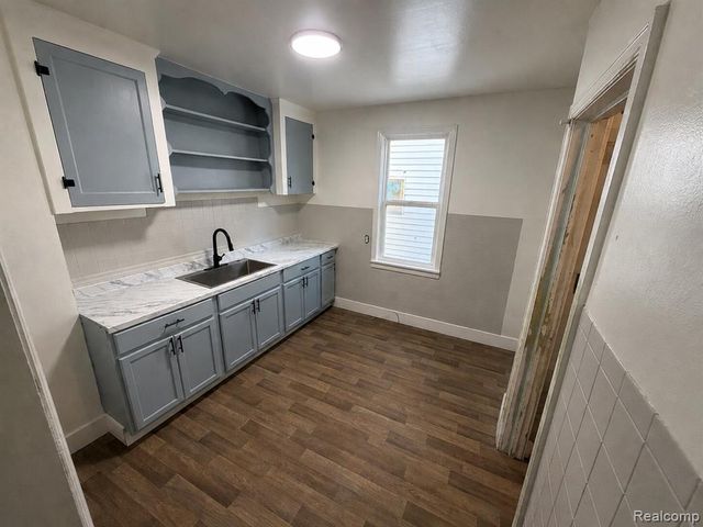 6023 Casmere Street, Hamtramck, MI 48212