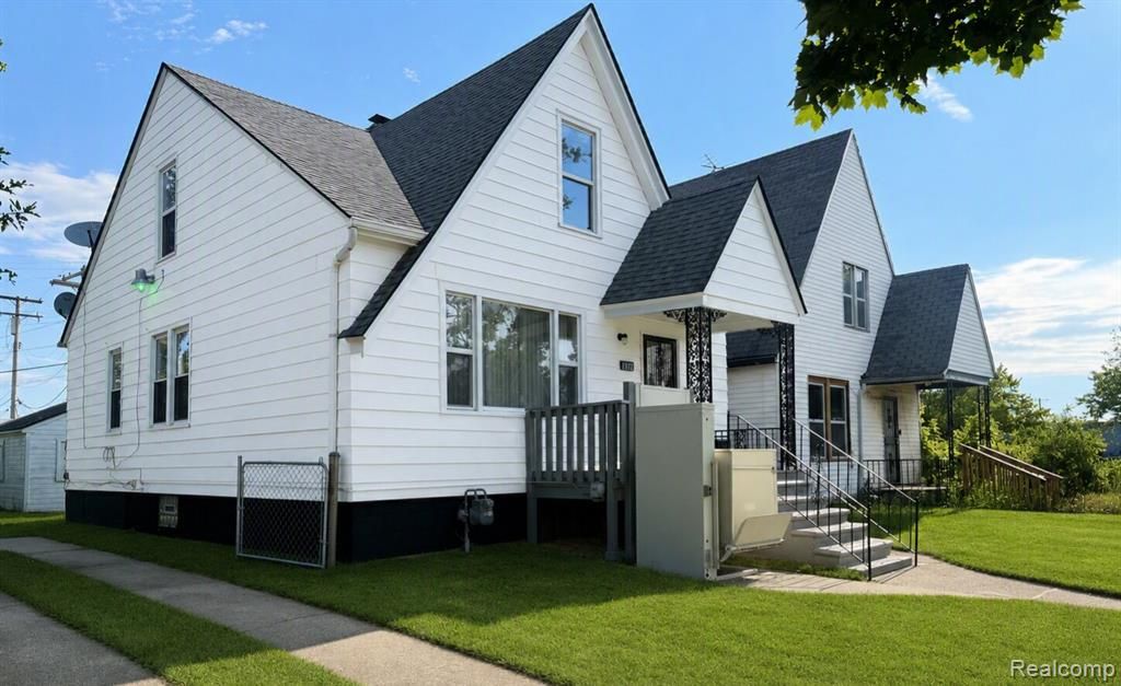 6023 Casmere Street, Hamtramck, MI 48212