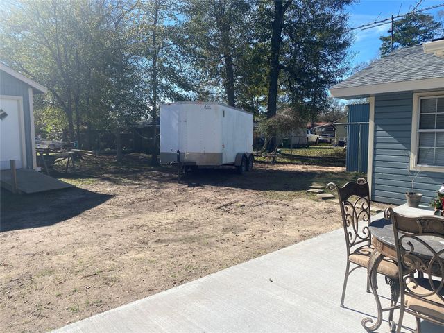 902 S Holly Avenue, Cleveland, TX 77327