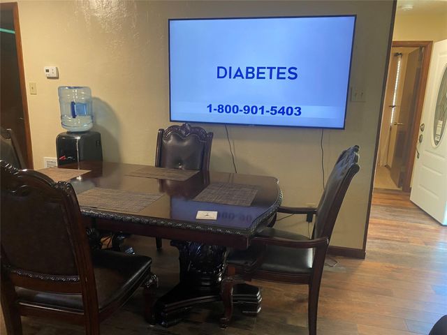 902 S Holly Avenue, Cleveland, TX 77327