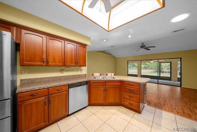 10190 N Athenia Drive, Citrus Springs, FL 34434