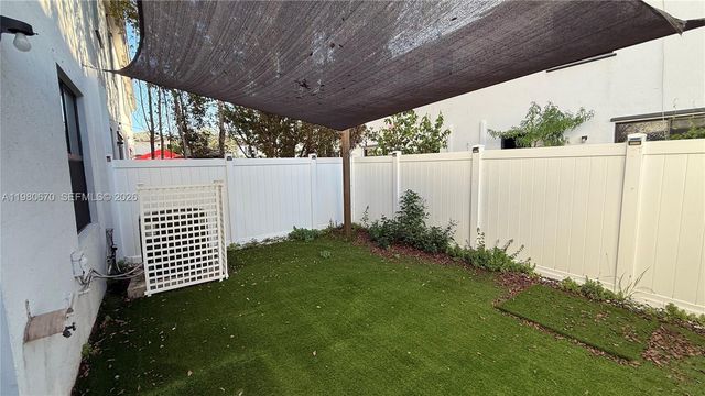 10348 W 33rd Ln 10348, Hialeah, FL 33018