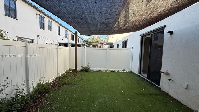 10348 W 33rd Ln 10348, Hialeah, FL 33018