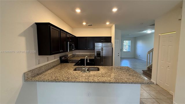 10348 W 33rd Ln 10348, Hialeah, FL 33018