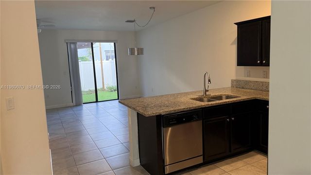 10348 W 33rd Ln 10348, Hialeah, FL 33018