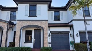 10348 W 33rd Ln 10348, Hialeah, FL 33018