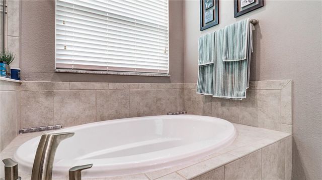 7651 WINDCHASE WAY, Wesley Chapel, FL 33545