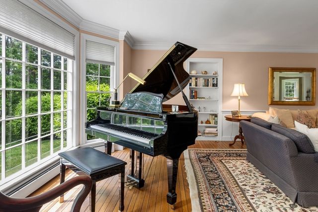 101 Two Ponds Road, Falmouth, MA 02540
