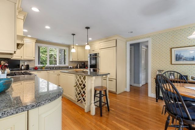 101 Two Ponds Road, Falmouth, MA 02540