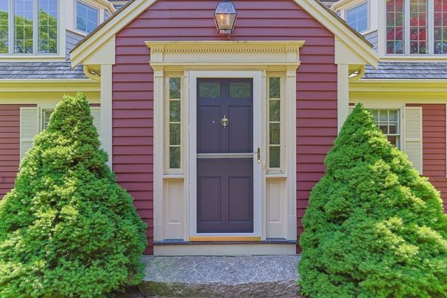 101 Two Ponds Road, Falmouth, MA 02540