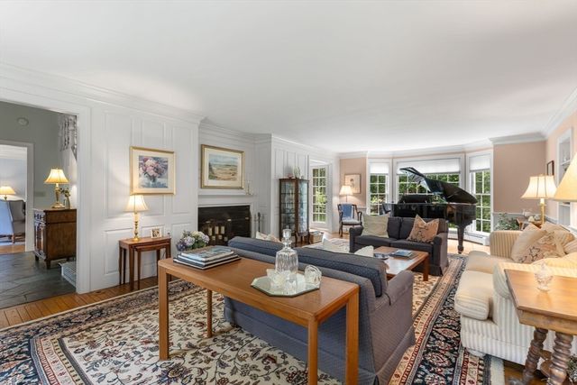 101 Two Ponds Road, Falmouth, MA 02540