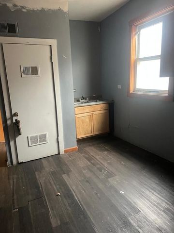 5338 S Wood Street, Chicago, IL 60609