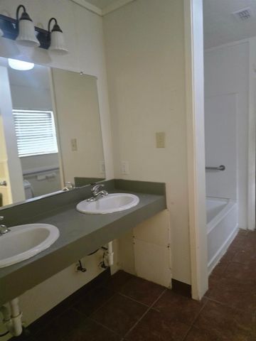 414 S Center St., Longview, TX 75601