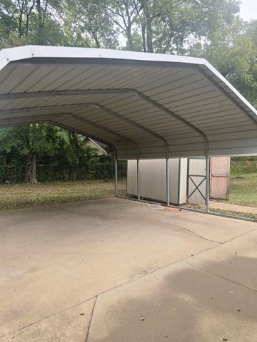 414 S Center St., Longview, TX 75601