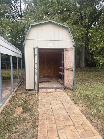 414 S Center St., Longview, TX 75601