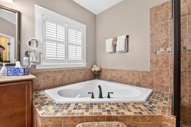 3967 Hickory Rock Drive, Powell, OH 43065