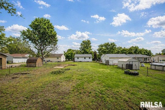 2003 CHICORY Road, Pekin, IL 61554