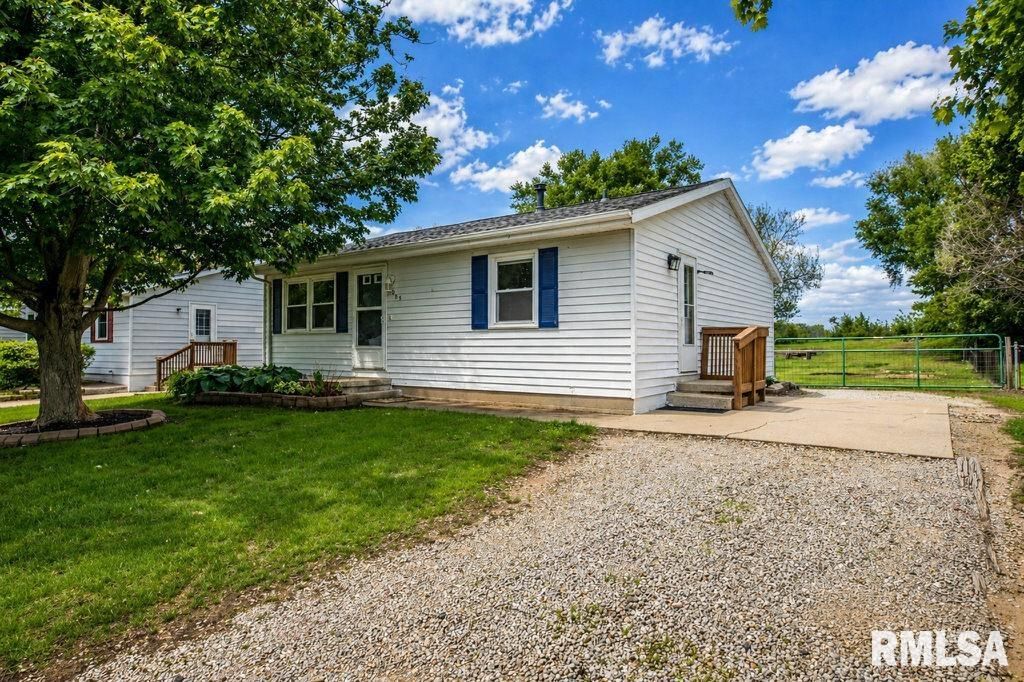 2003 CHICORY Road, Pekin, IL 61554
