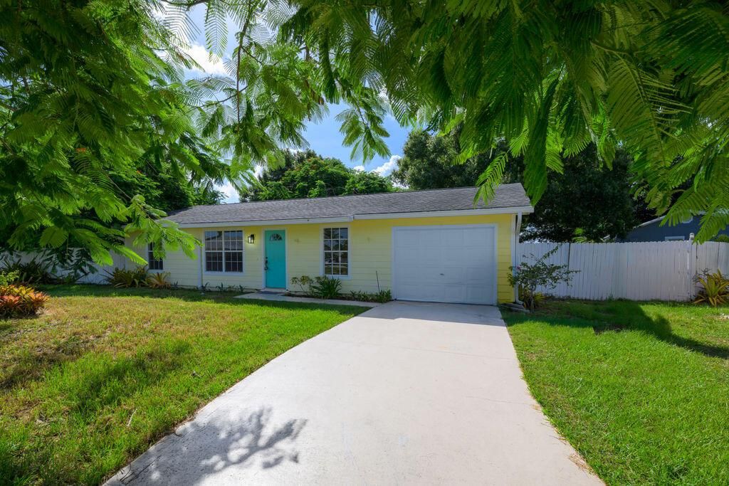 1875 SE Camilo Street, Port St Lucie, FL 34952
