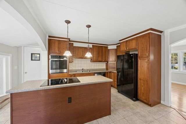 67 Crestwood Drive, Northborough, MA 01532