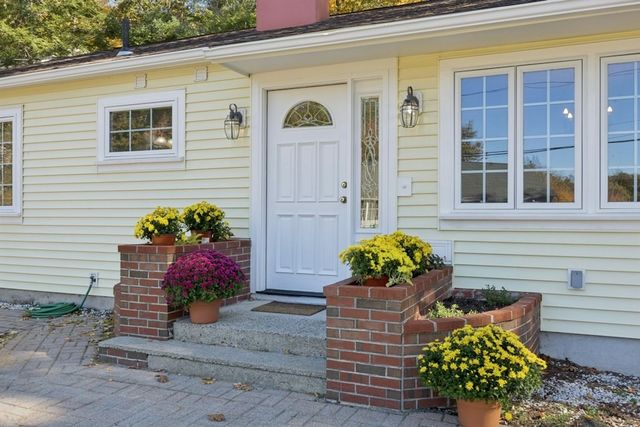 67 Crestwood Drive, Northborough, MA 01532