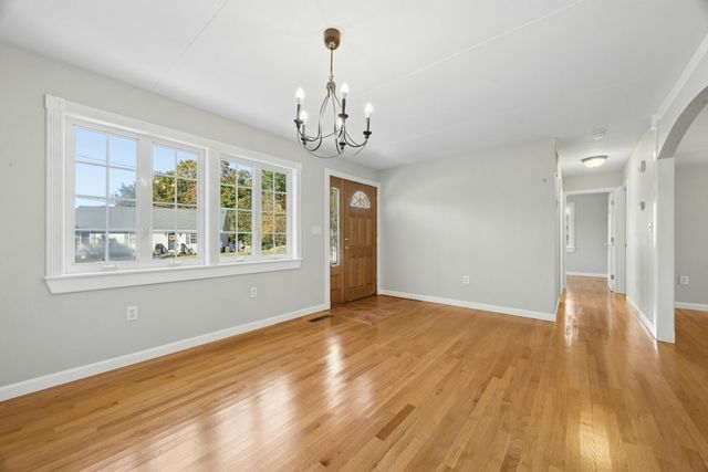 67 Crestwood Drive, Northborough, MA 01532