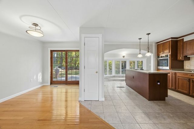 67 Crestwood Drive, Northborough, MA 01532
