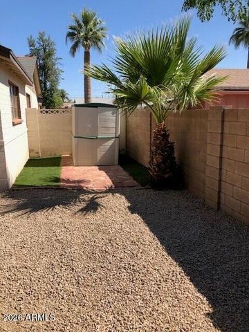 6901 E LATHAM Street, Scottsdale, AZ 85257
