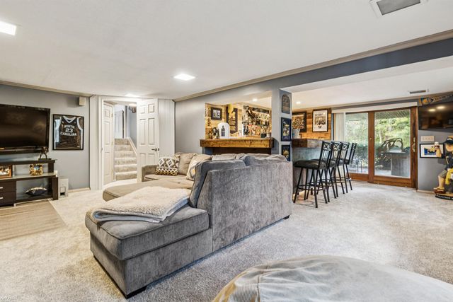 1244 Pomona Court, Fenton Twp, MI 48430