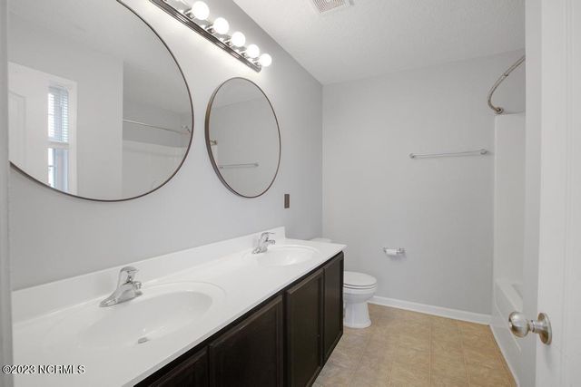 412 Midnight Drive, Richlands, NC 28574