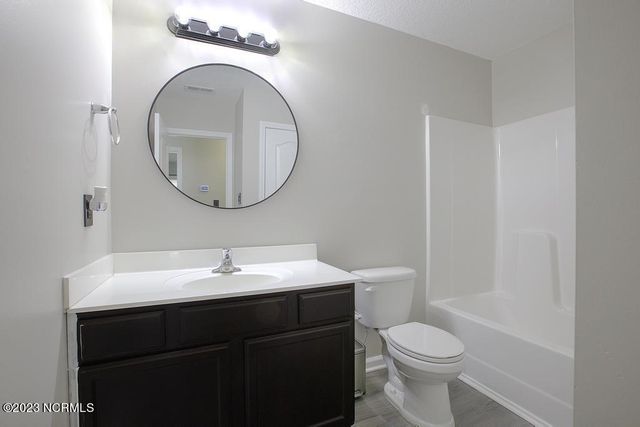 412 Midnight Drive, Richlands, NC 28574