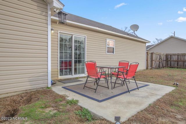 412 Midnight Drive, Richlands, NC 28574