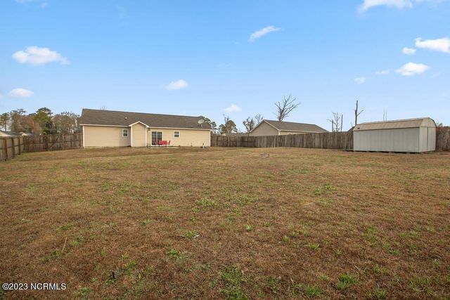 412 Midnight Drive, Richlands, NC 28574