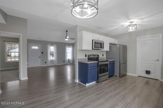 412 Midnight Drive, Richlands, NC 28574