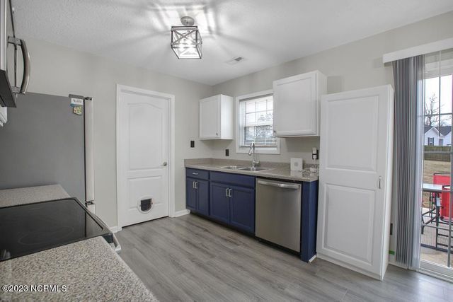 412 Midnight Drive, Richlands, NC 28574