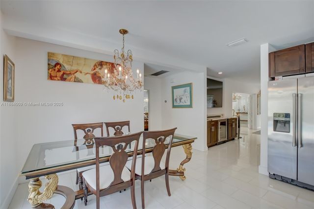 2601 NE 11th Ct, Fort Lauderdale, FL 33304