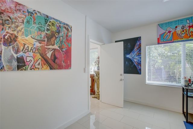 2601 NE 11th Ct, Fort Lauderdale, FL 33304