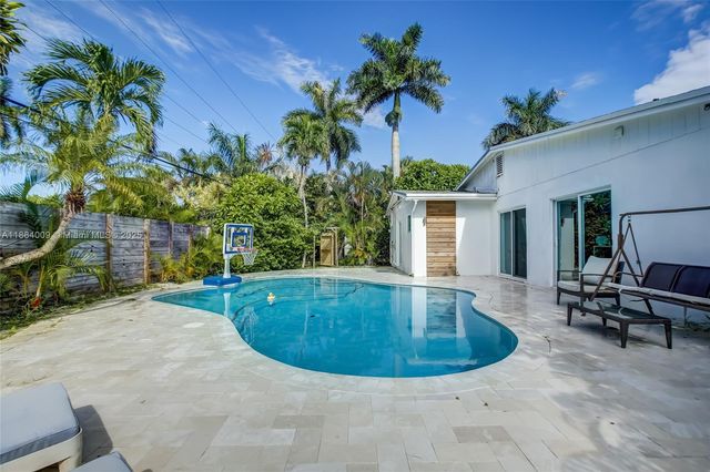 2601 NE 11th Ct, Fort Lauderdale, FL 33304