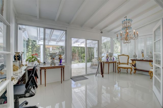 2601 NE 11th Ct, Fort Lauderdale, FL 33304