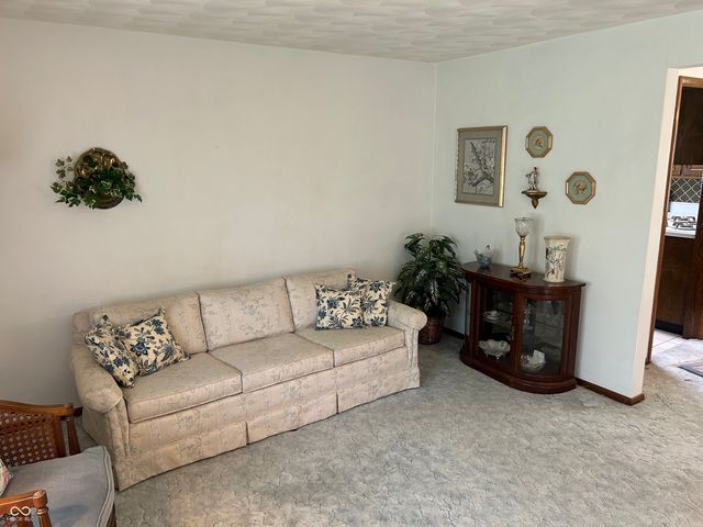 120 Chitwood Drive, Anderson, IN 46012